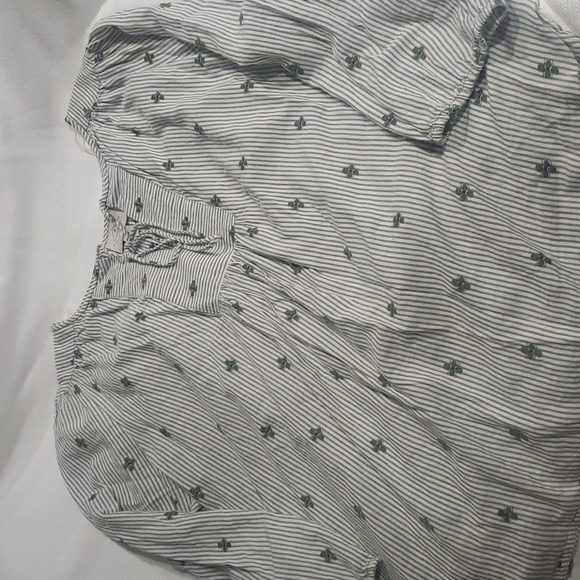 Top - Picture 6 of 7